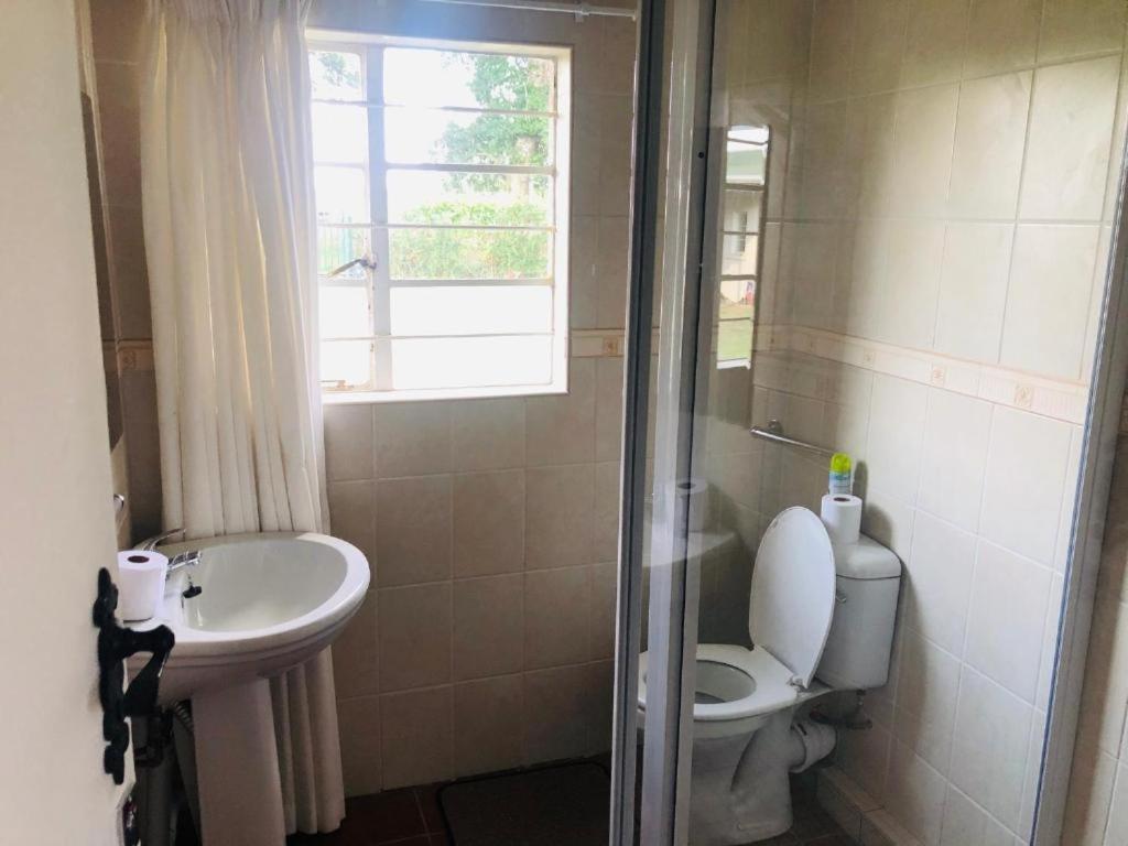 Green Lantern Inn Van Reenen Room photo