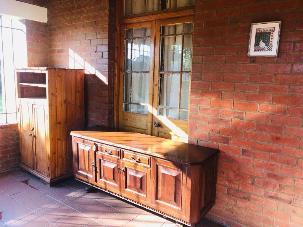 Green Lantern Inn Van Reenen Room photo